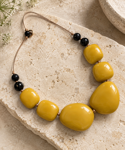 Yellow halsband